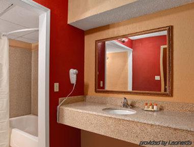 Days Inn By Wyndham Kansas City Zimmer foto